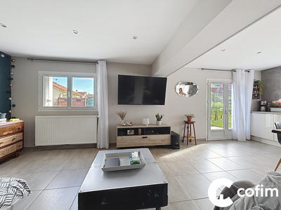 Maison - 107 m² - 6 pièces