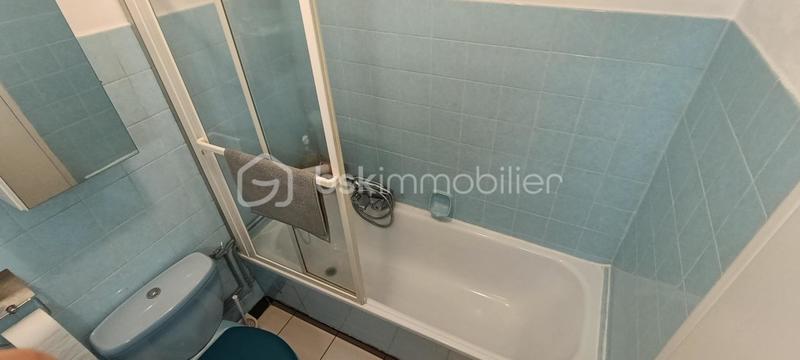 Studio - 25 m² - 1 pièce