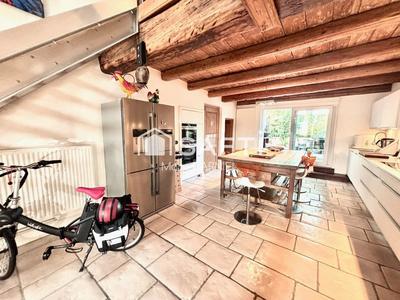 Maison - 335 m² - 11 pièces