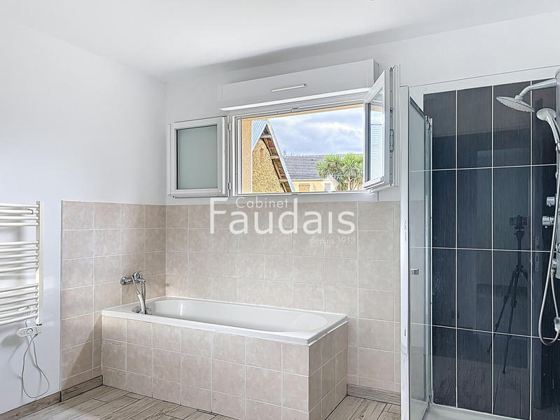 Maison - 94 m² - 4 pièces