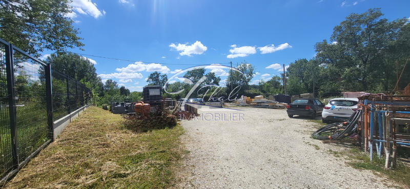 Entrepôt - 1 200 m²