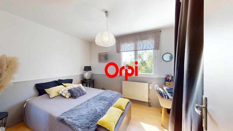 Maison - 98 m² - 5 pièces