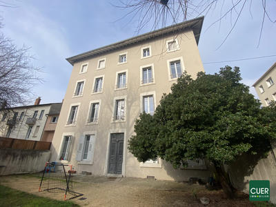 Appartement - 119 m² - 4 pièces