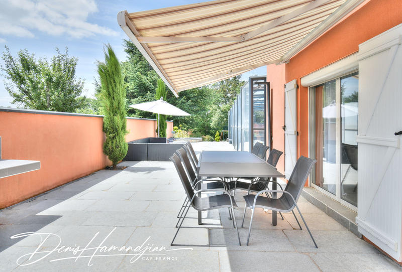 Maison - 175 m² - 6 pièces