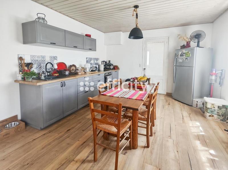 Maison - 87 m² - 5 pièces