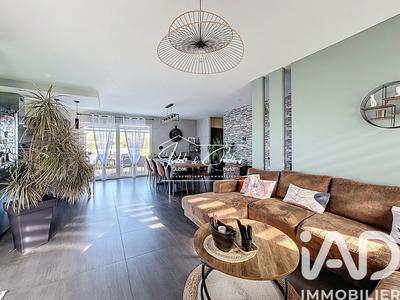 Maison - 141 m² - 8 pièces