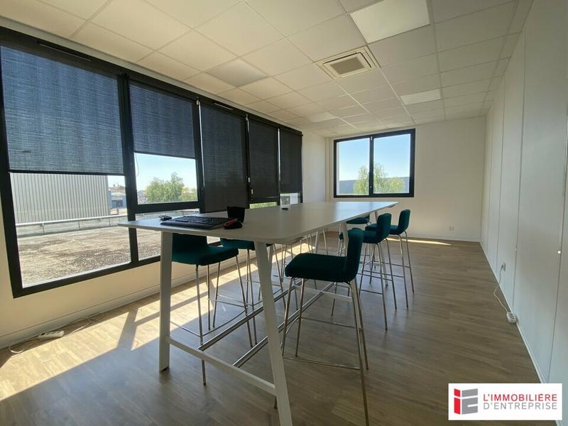 Bureau - 274 m²