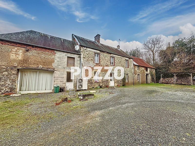 Maison - 240 m² - 16 pièces