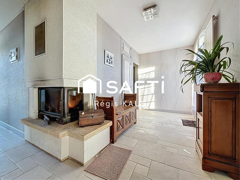 Maison - 240 m² - 10 pièces