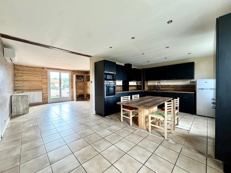 Maison - 148 m² - 6 pièces