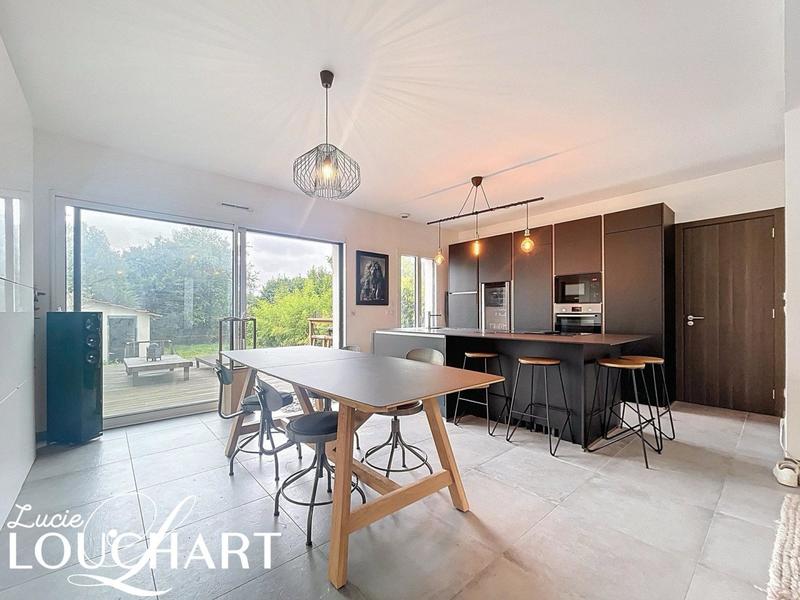 Maison - 178 m² - 7 pièces