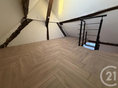 Studio - 14 m² - 1 pièce