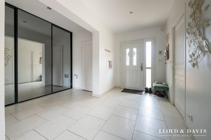 Maison - 195 m² - 7 pièces