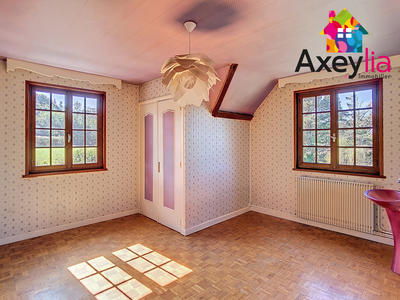 Maison - 179 m² - 9 pièces