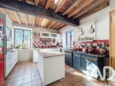 Maison - 200 m² - 6 pièces