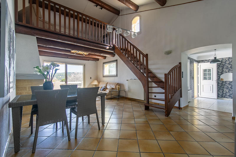 Maison - 137 m² - 4 pièces