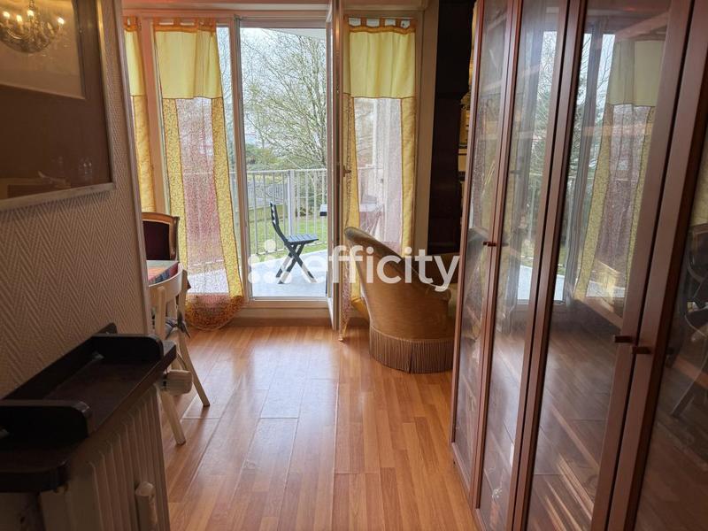 Appartement - 99 m² - 5 pièces