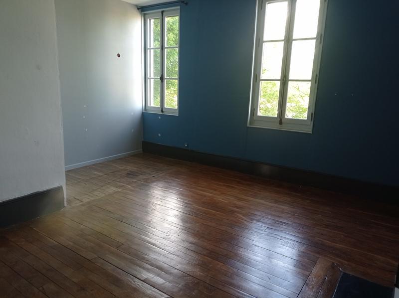 Maison - 210 m² - 10 pièces