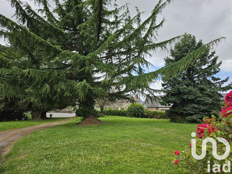 Maison - 230 m² - 9 pièces