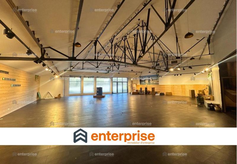 Local commercial - 388 m²