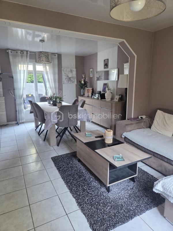 Maison - 99 m² - 5 pièces