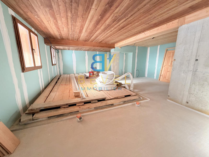 Châlet - 306 m² - 9 pièces