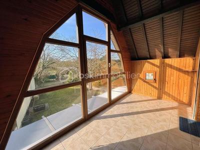 Maison traditionnelle - 165 m² - 6 pièces