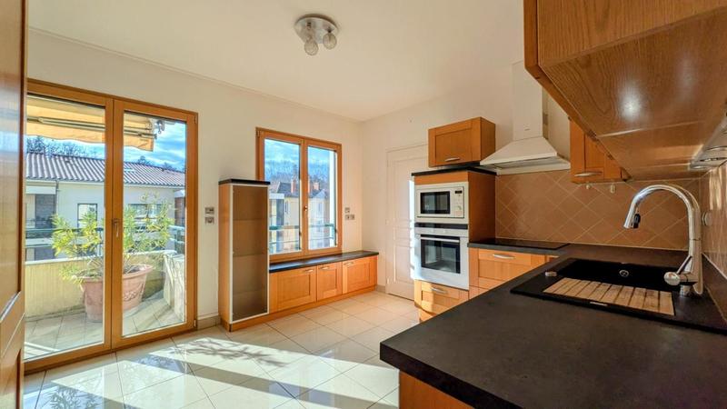 Appartement - 130 m² - 4 pièces