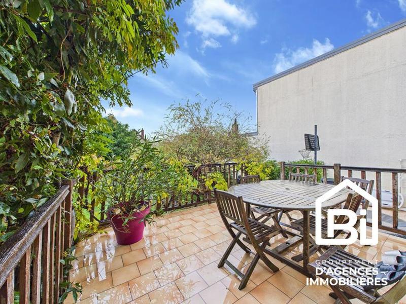 Maison - 88 m² - 5 pièces