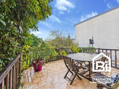 Maison - 88 m² - 5 pièces