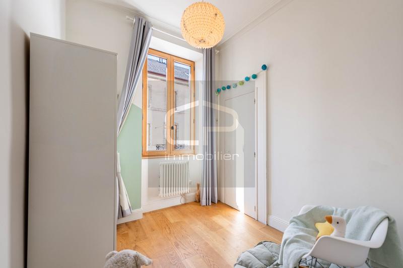 Appartement - 72 m² - 3 pièces