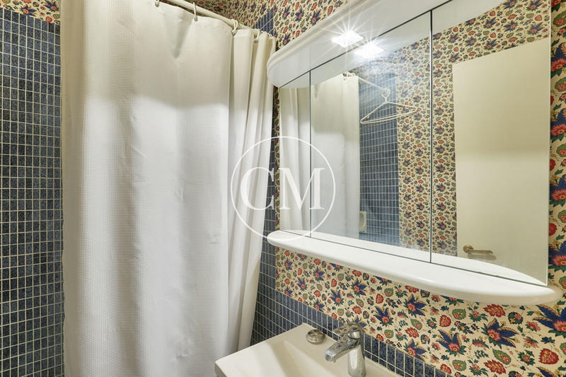 Appartement - 120 m² - 6 pièces