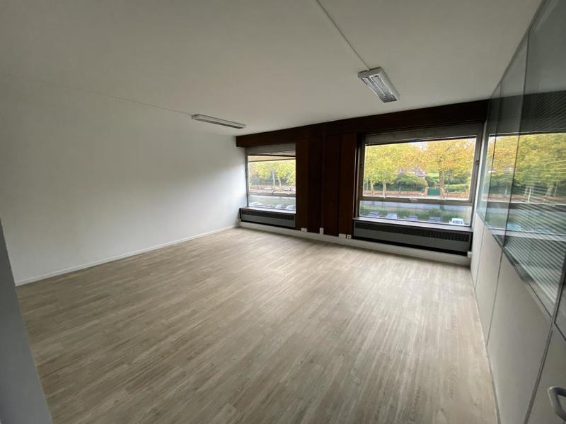 Bureau - 390 m²