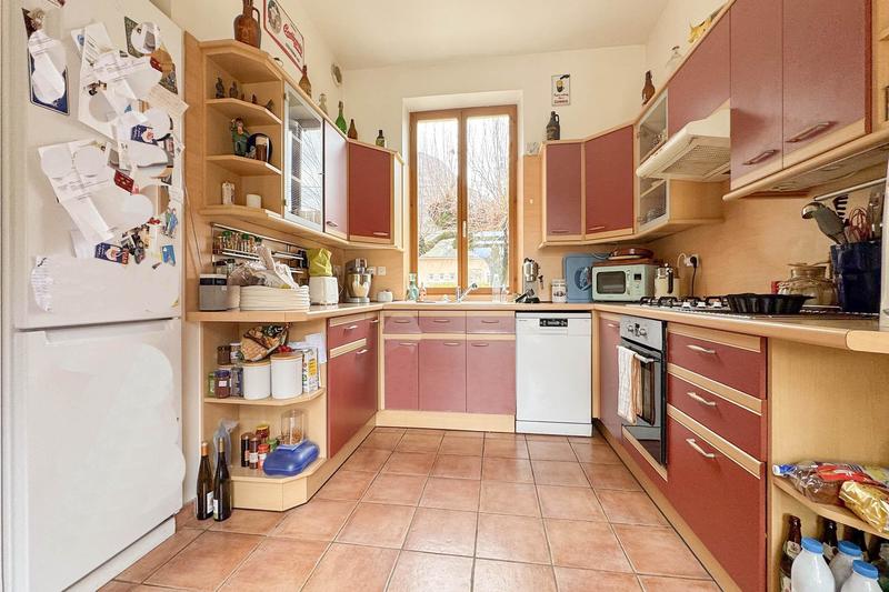 Maison - 226 m² - 8 pièces