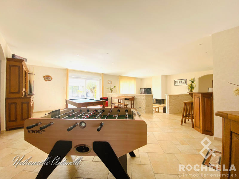 Maison - 311 m² - 7 pièces