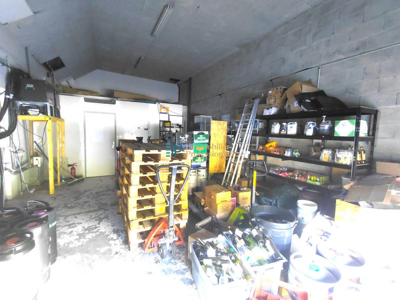 Local commercial - 286 m² - 4 pièces