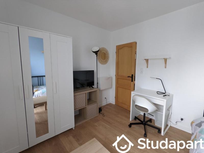 Chambre - 10 m² - 1 pièce