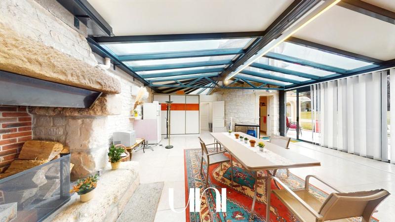 Château - 400 m² - 5 pièces