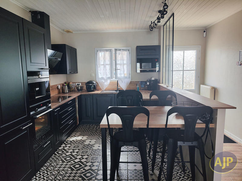 Maison - 108 m² - 6 pièces