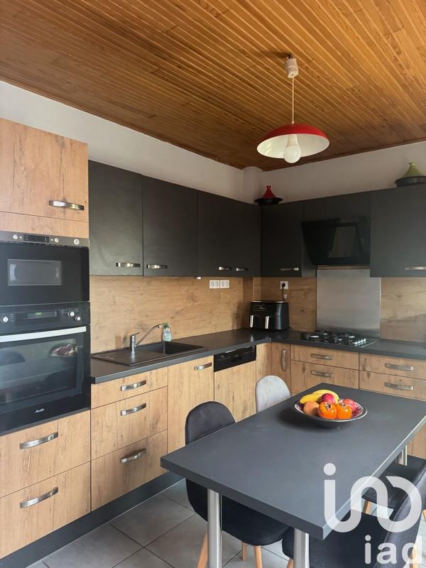 Maison - 98 m² - 5 pièces