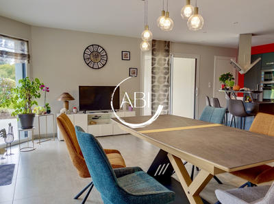 Maison contemporaine - 176 m² - 6 pièces