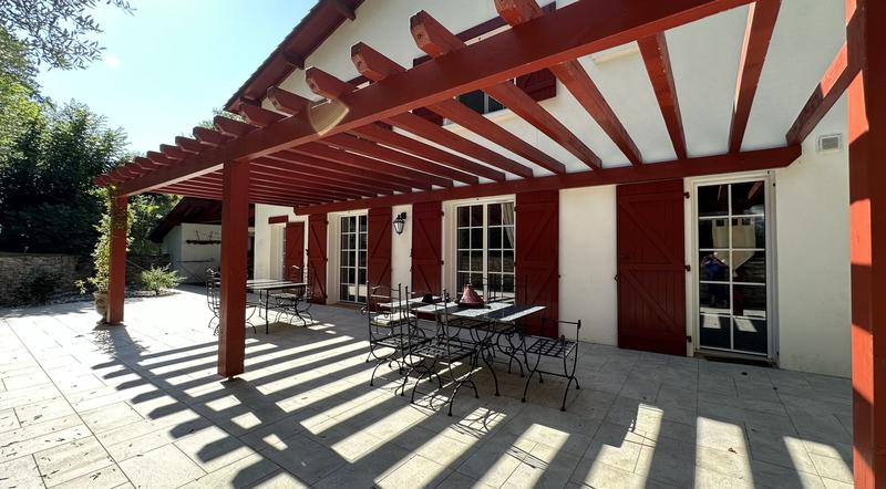 Maison - 265 m² - 7 pièces