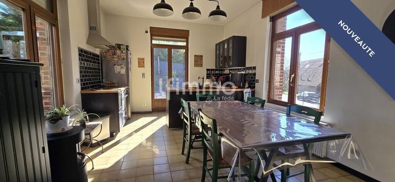 Maison - 220 m² - 9 pièces