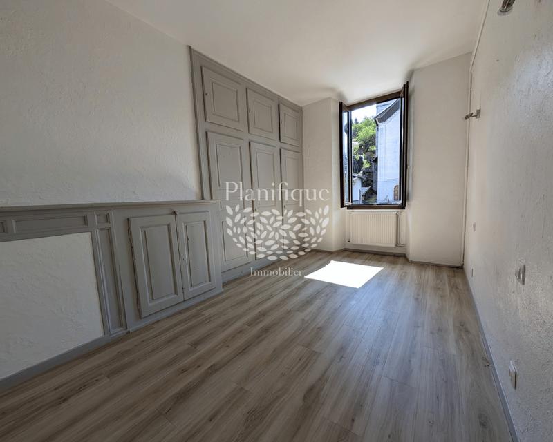 Immeuble - 301 m² - 6 pièces