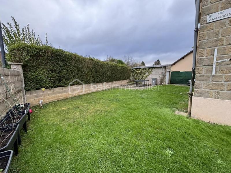 Demeure - 183 m² - 9 pièces