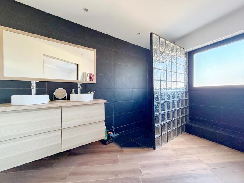 Appartement - 106 m² - 4 pièces