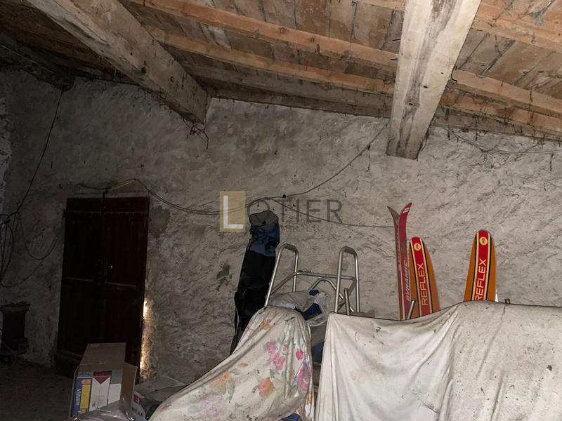 Parking / Garage - 134 m²