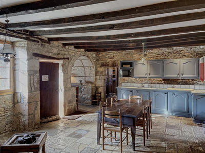 Maison - 280 m² - 8 pièces