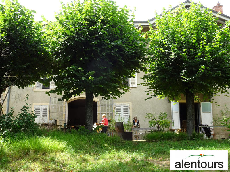 Appartement - 93 m² - 5 pièces