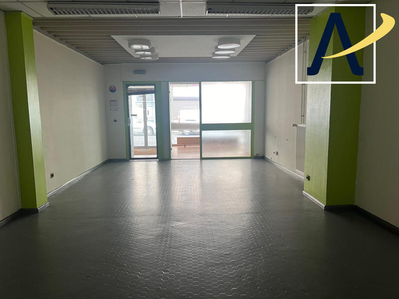 Local commercial - 70 m² - 2 pièces